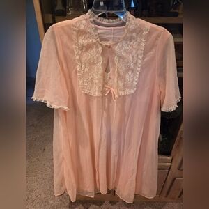 Vintage Gilead Elegant Lace Trim Pink Nightgown Set